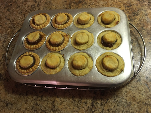 Cooked Mincemeat tarts in pan